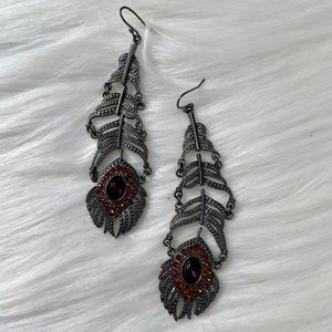 Express feather earrings